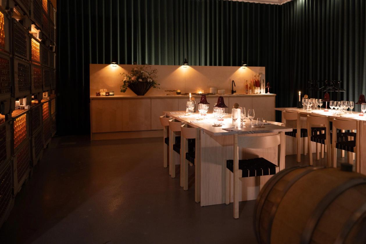 Default image alt text