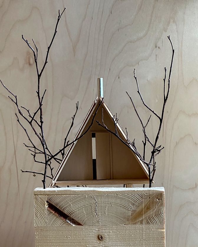 Default image alt text