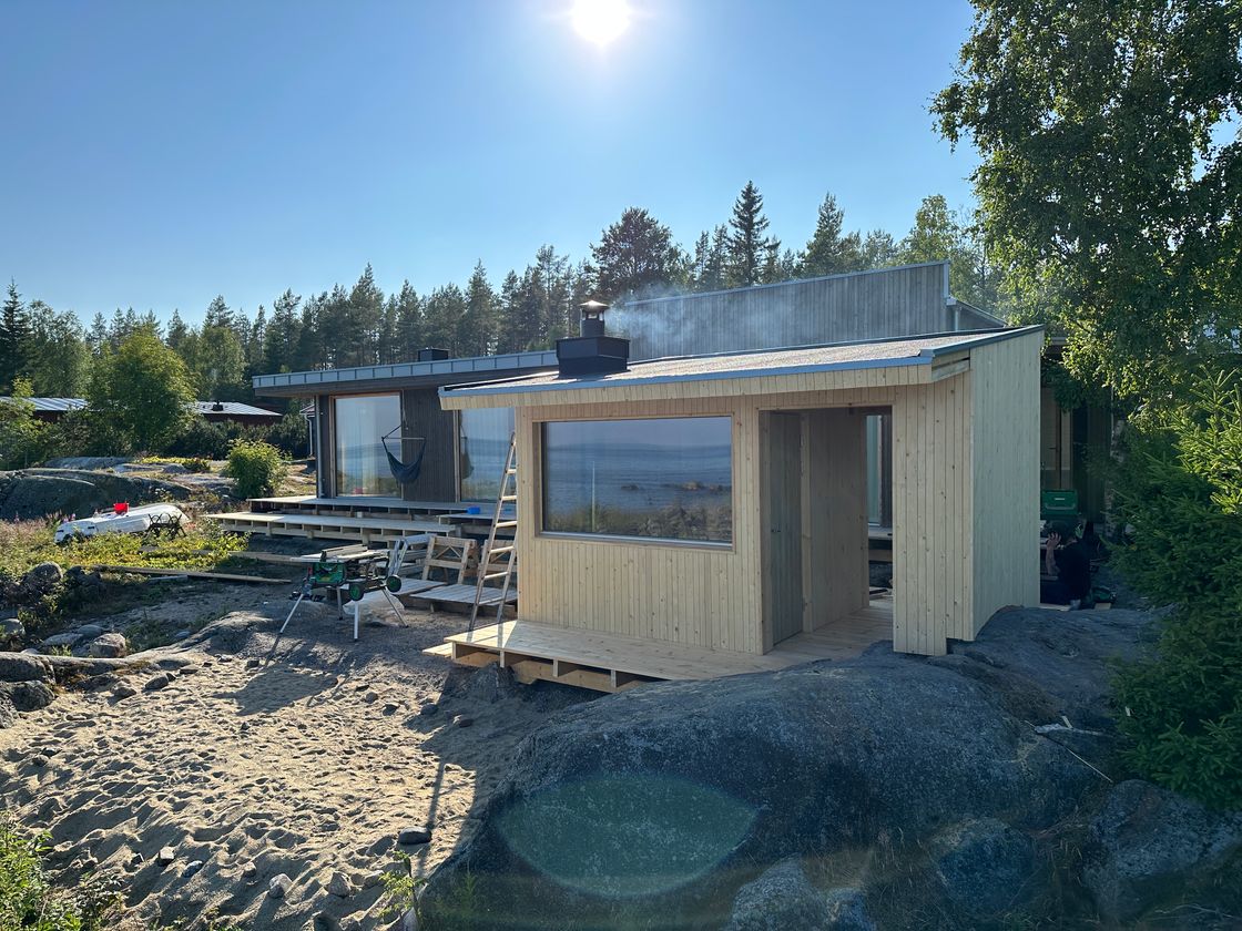 Default image alt text