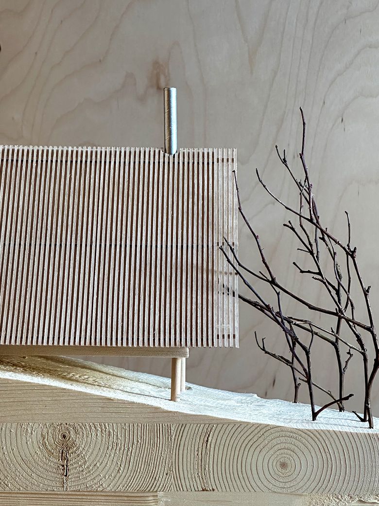 Default image alt text