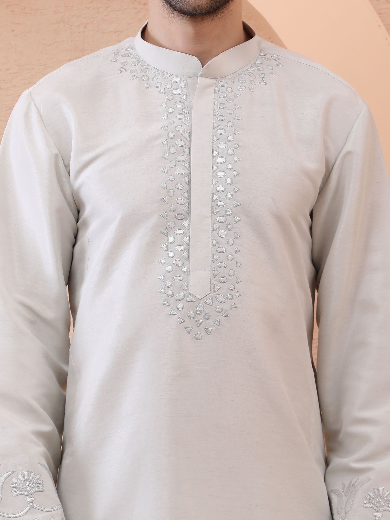NAQSH – APPLIQUÉ DESIGNER KURTA – POWDER GREY 