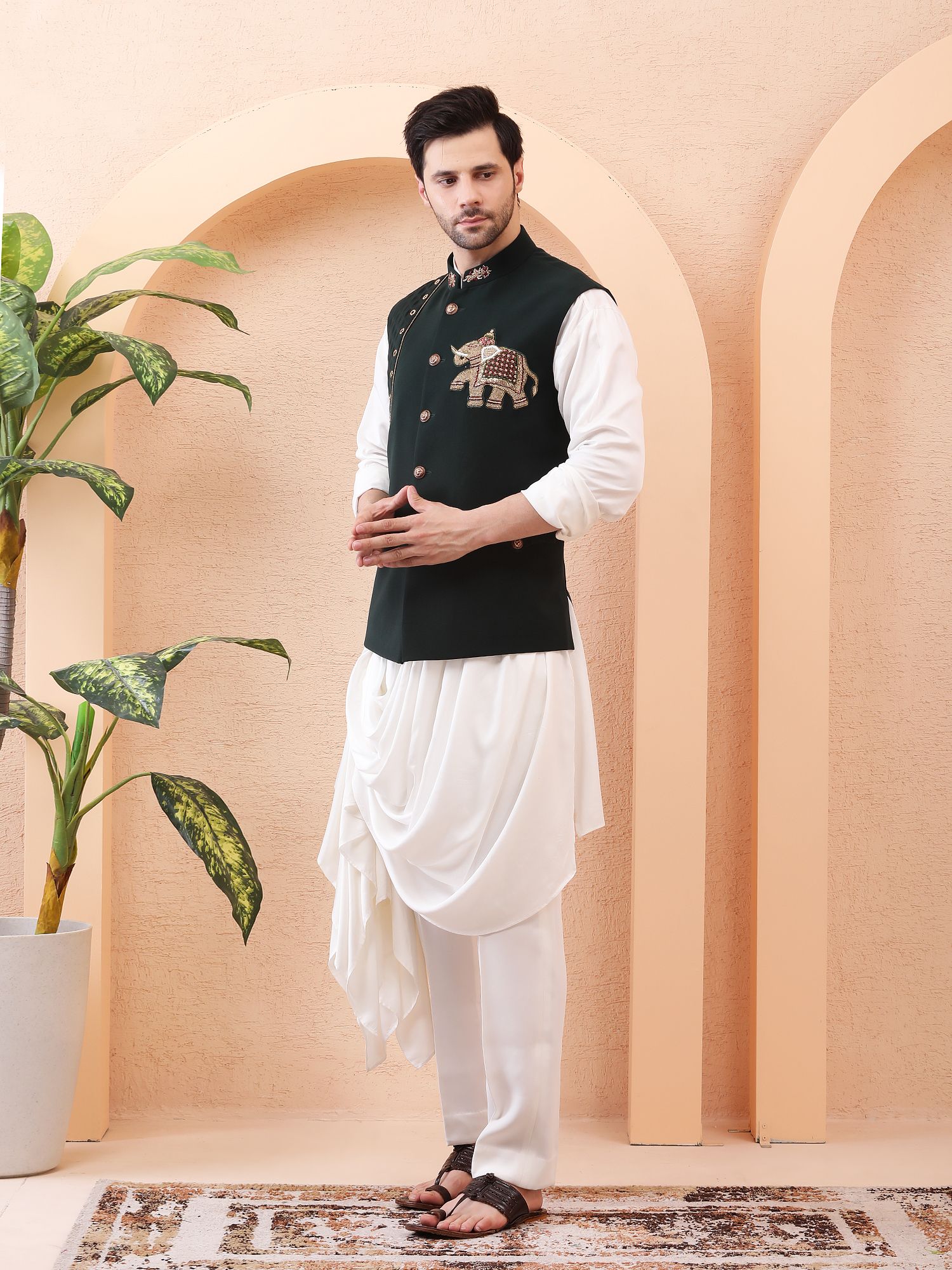 YANAI (ELEPHANT) – HAND EMBROIDERED DESIGNER BUNDİ SET – DEEP GREEN
