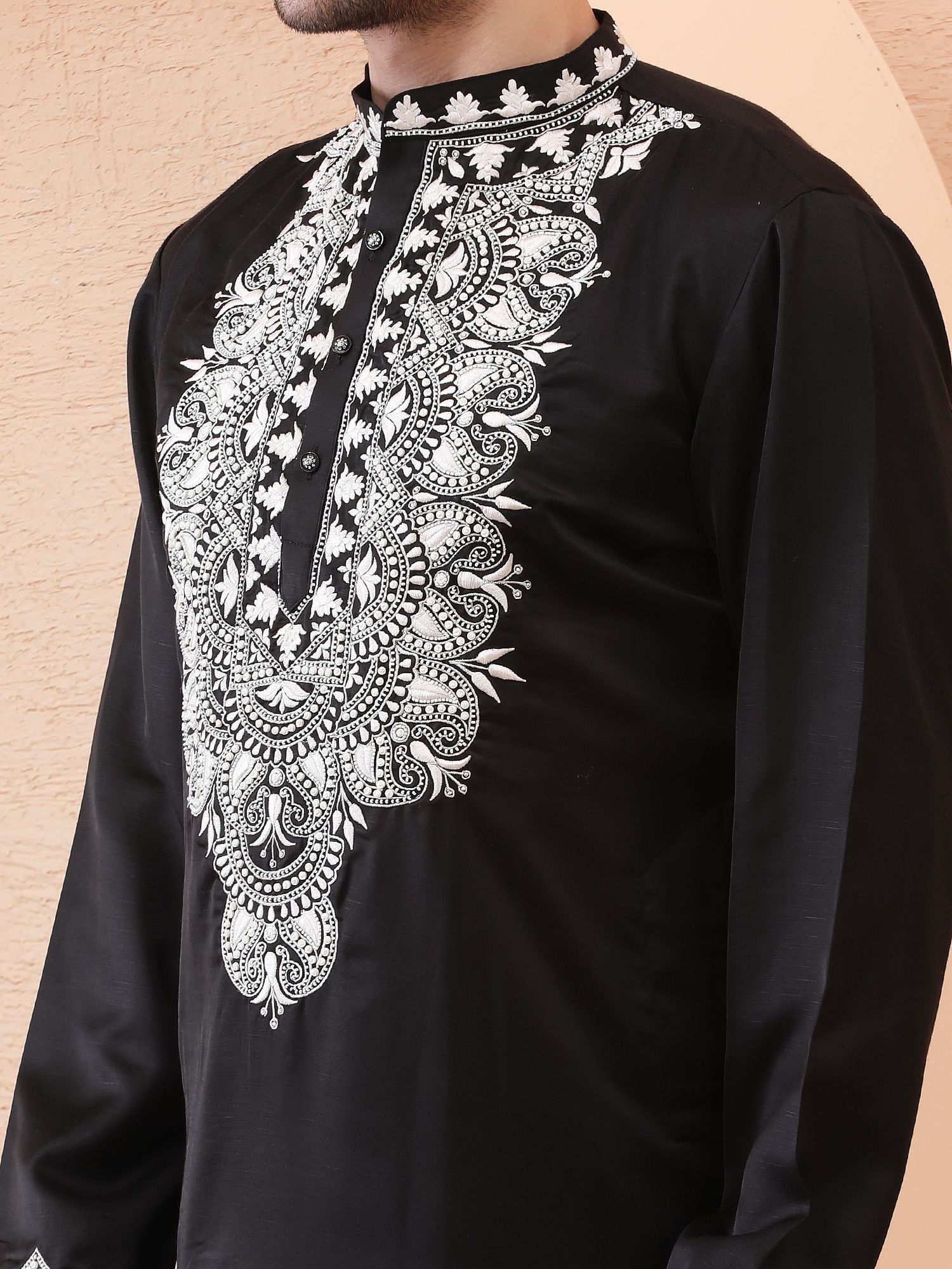 SHOLAPITH – HERITAGE EMBROIDERED KURTA – BLACK