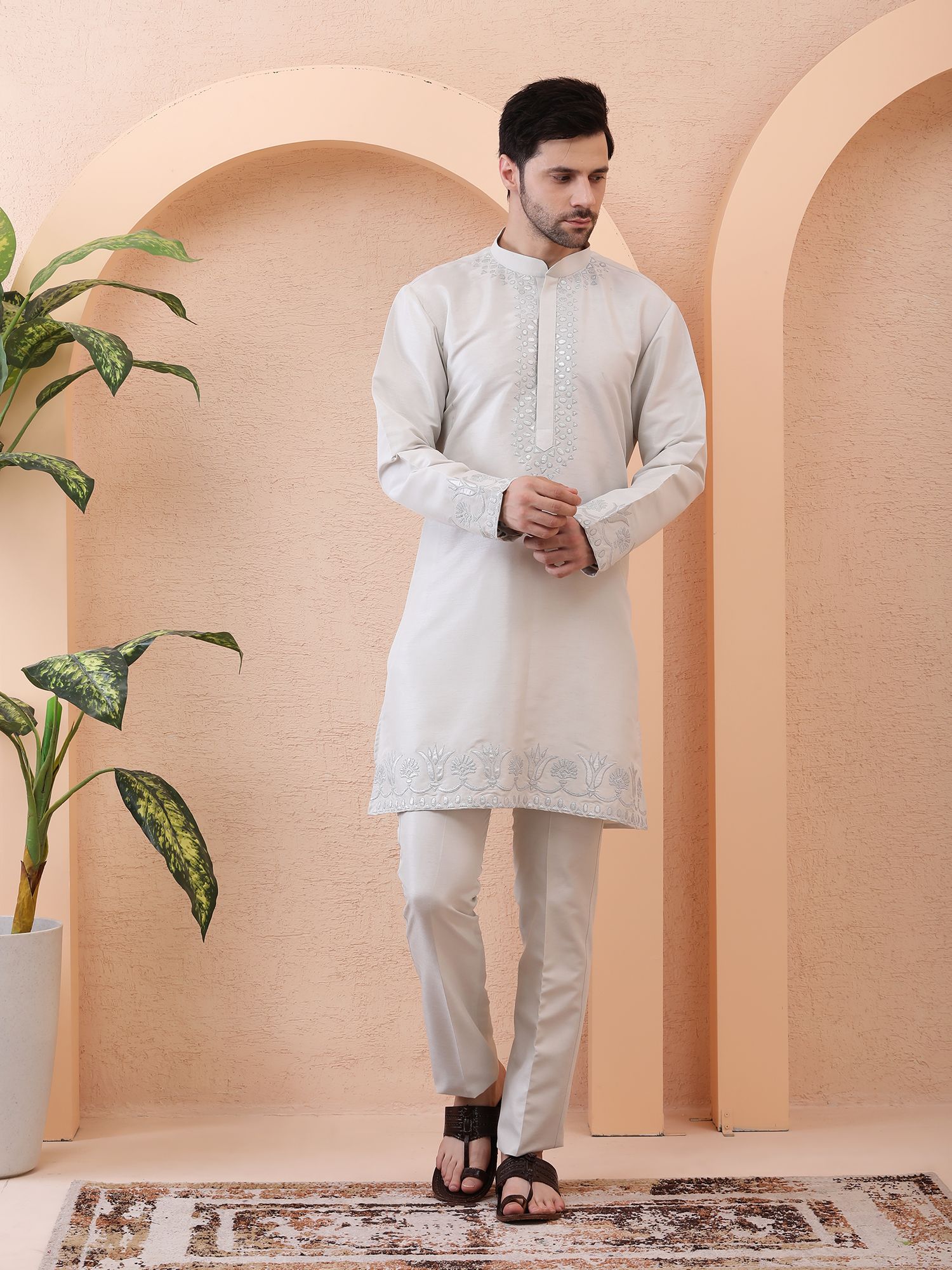 NAQSH – APPLIQUÉ DESIGNER KURTA – POWDER GREY 