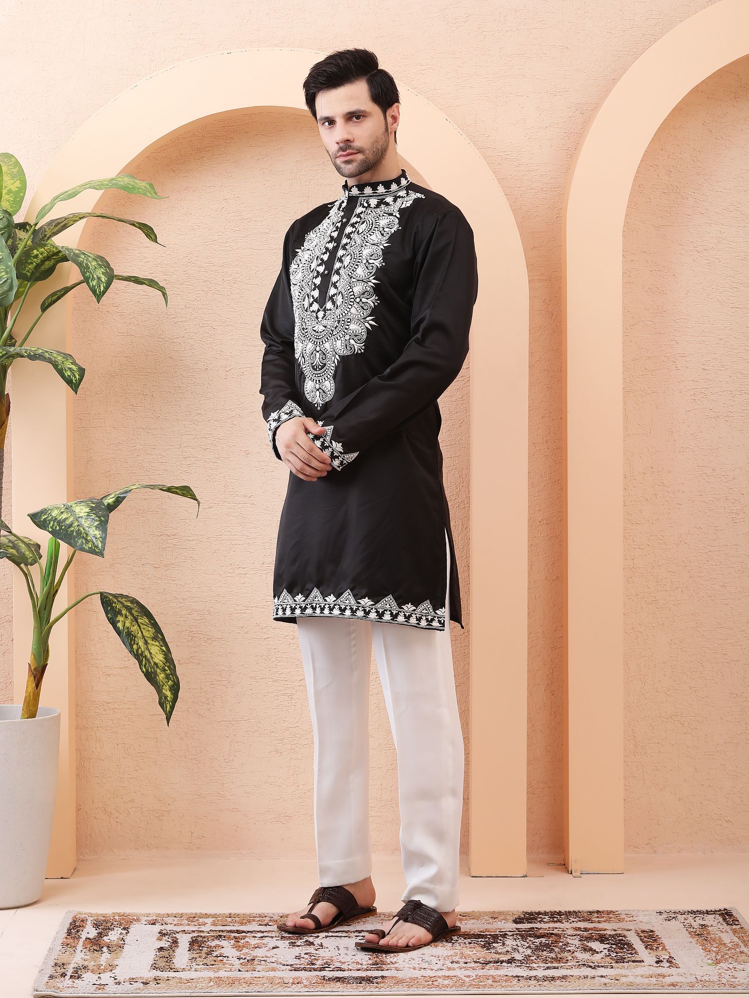 SHOLAPITH – HERITAGE EMBROIDERED KURTA – BLACK