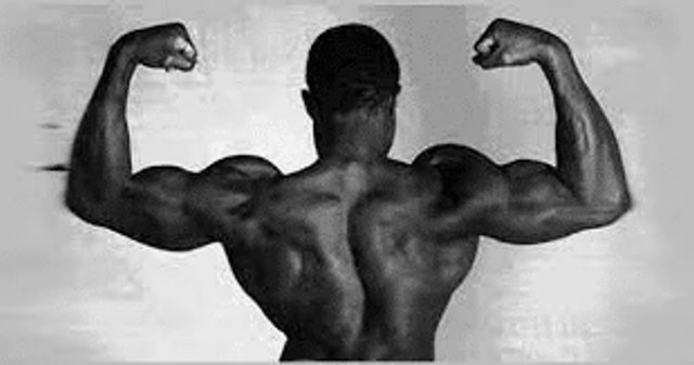Figure 1: Lamar Grant, a world record-holding powerlifter with idiopathic scoliosis