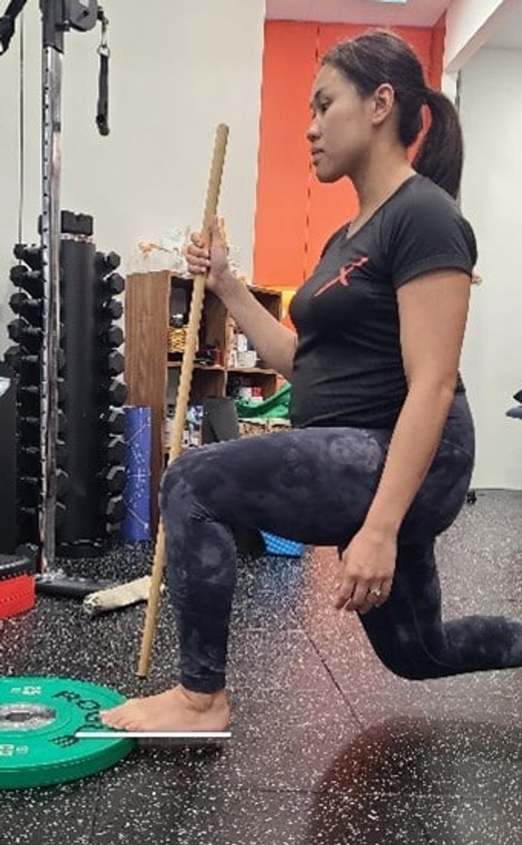 Heel elevated split squat 2