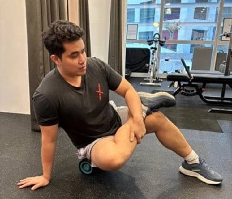 Figure 2: Foam rolling glutes