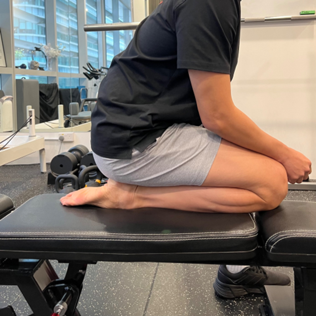 Ankle plantarflexion mobility in single-leg Japanese sitting on a bench.