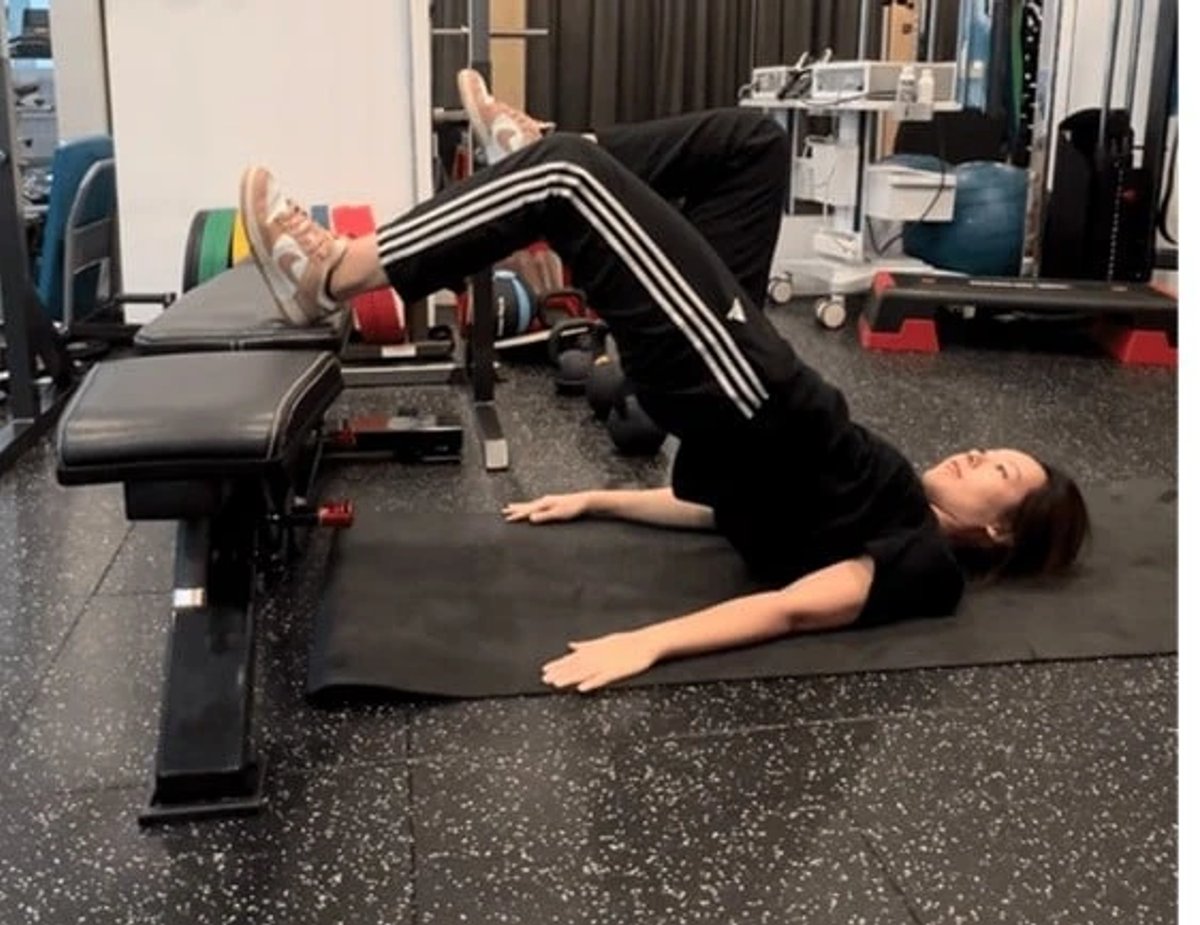 Hamstring bridge