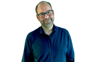 Onze specialist Arsène te Beek gericht op meetinstrumenten