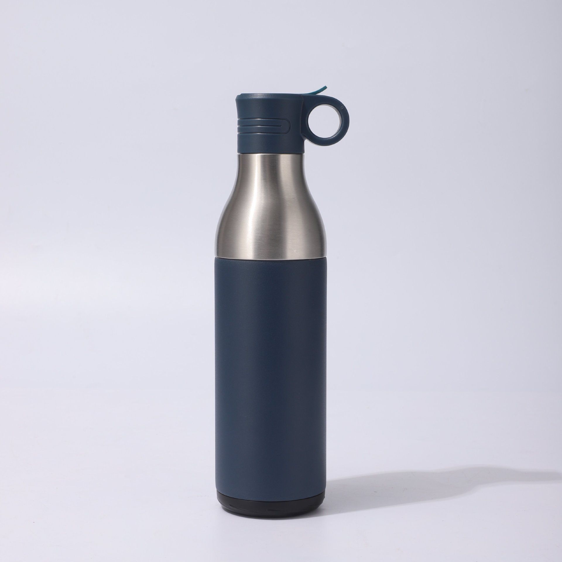 2-in-1 insulated water bottle with spout lid and carry ring (navy)