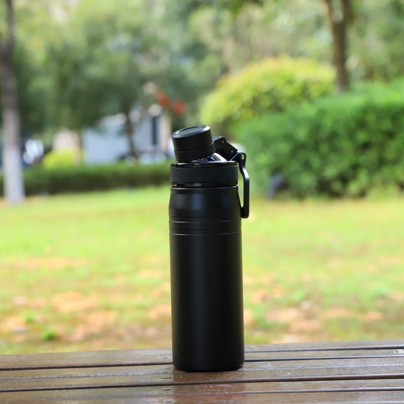 black stainless steel insulated bottle
