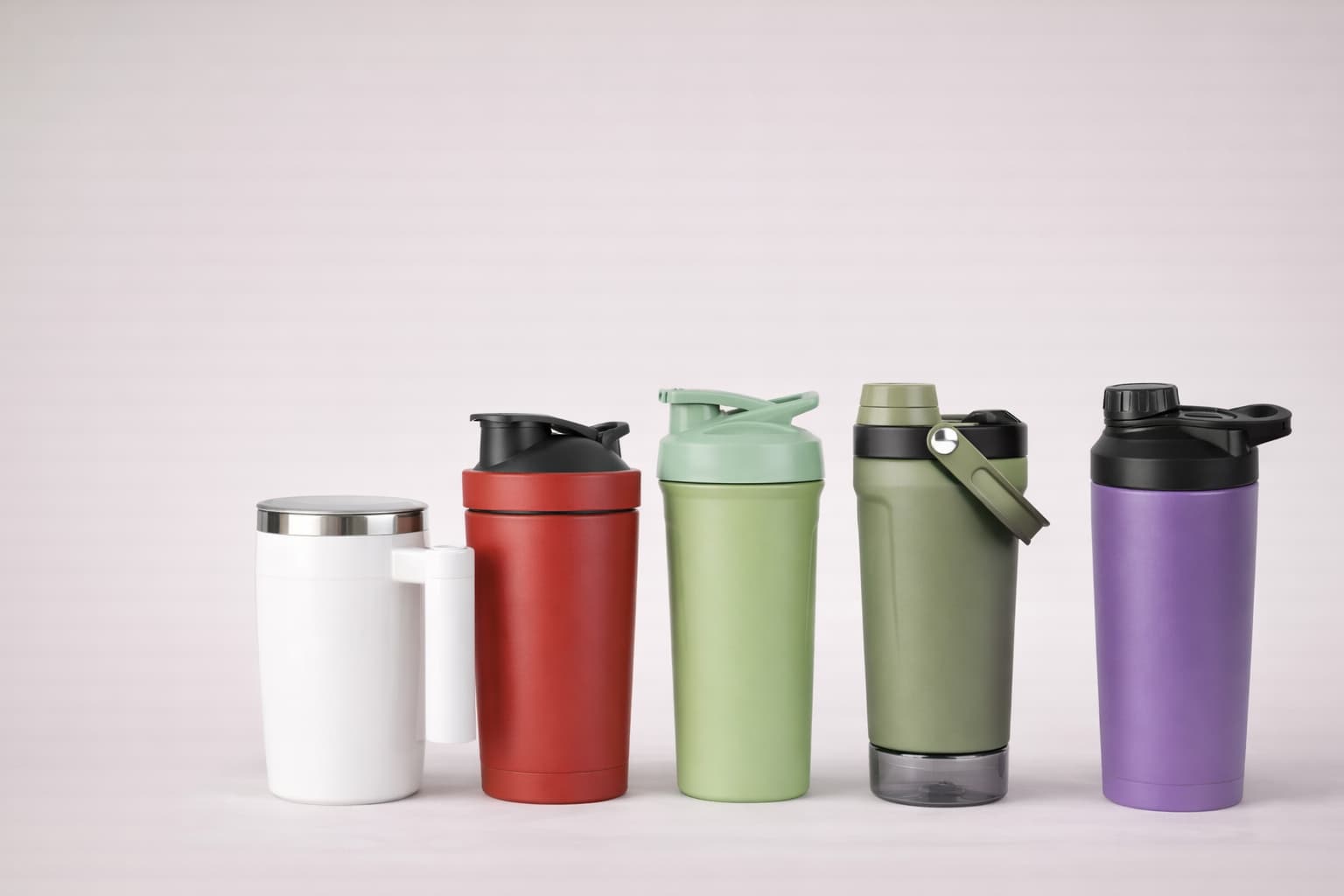 Stainless steel insulated shaker bottles with multiple lid styles for OEM and private label manufacturing