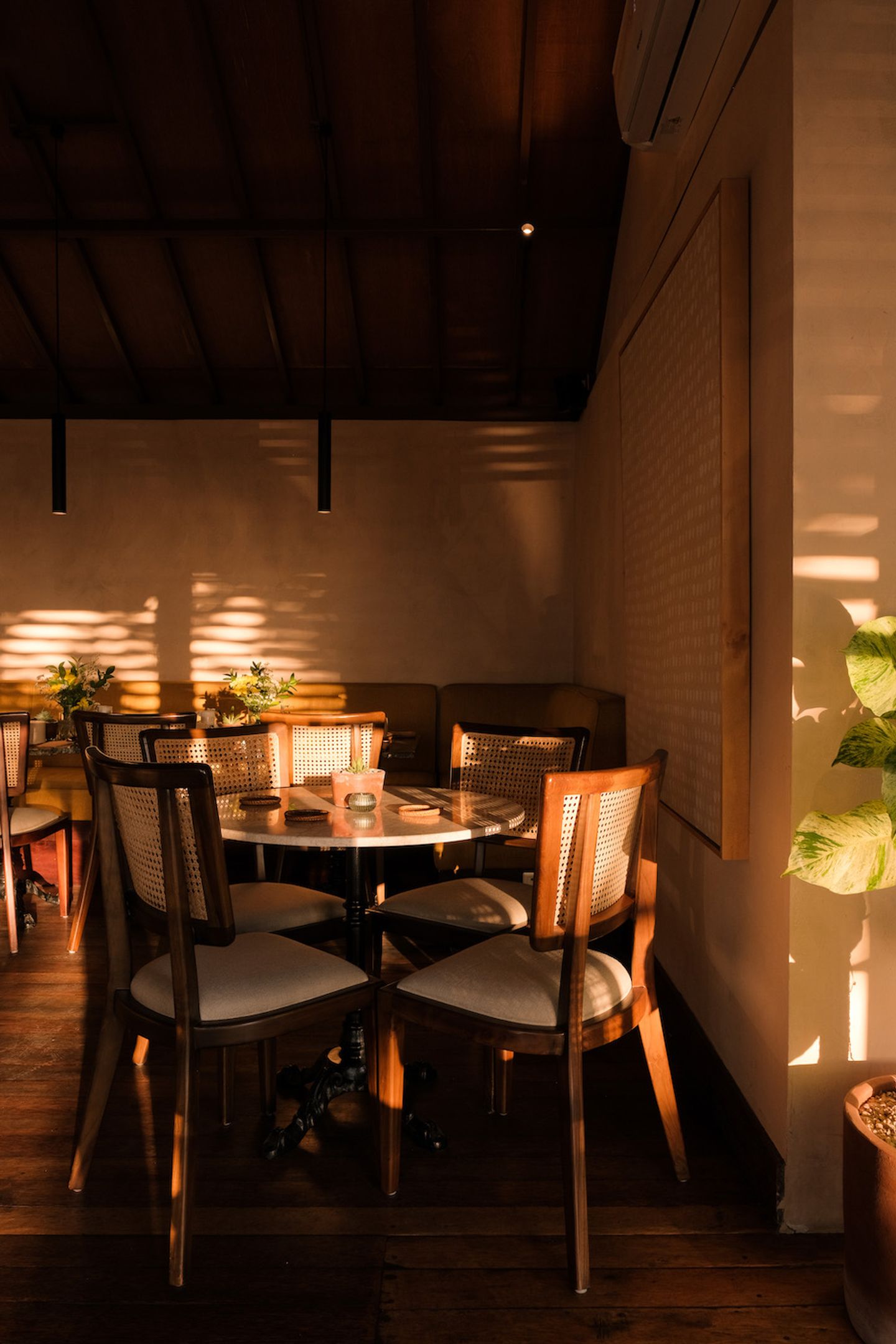 Warm morning light in the House of Sunday dining room, Batu Bolong