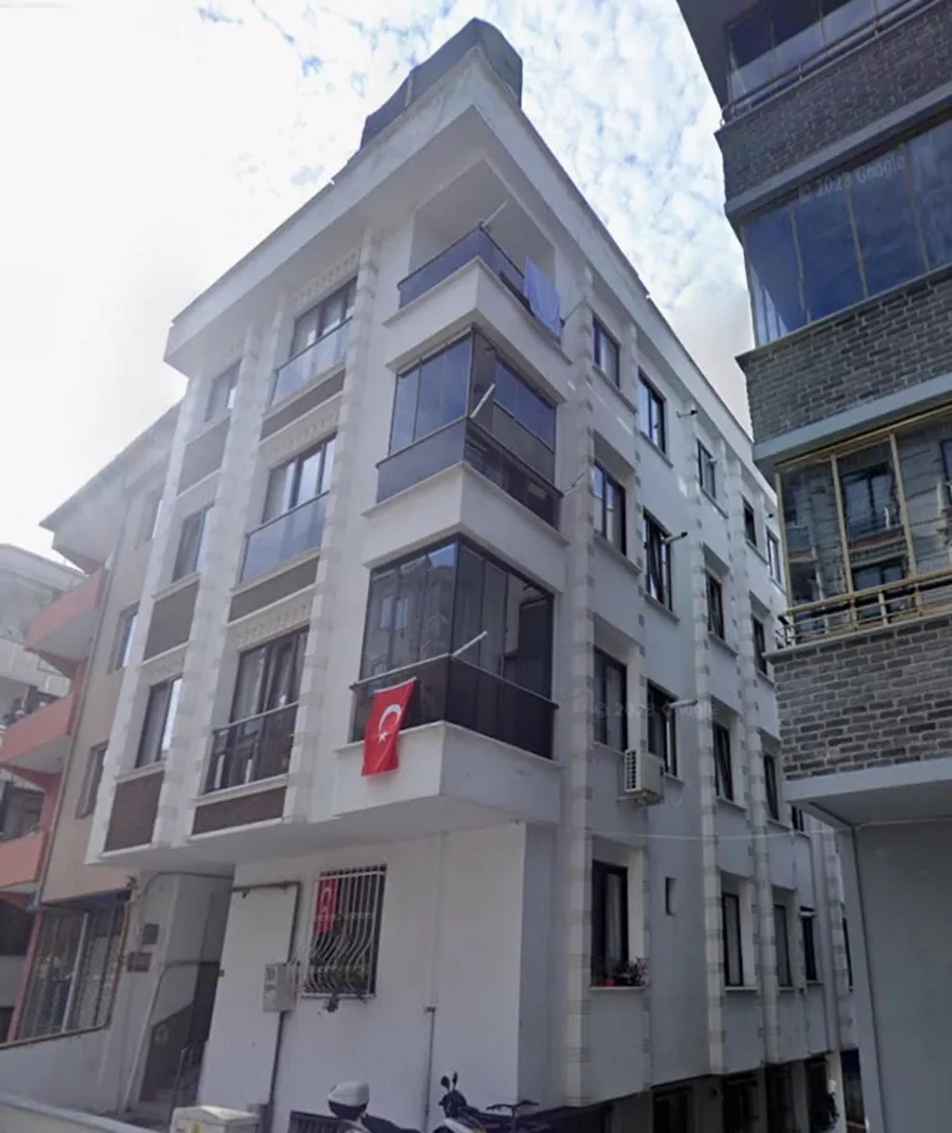 İSTASYON MAH. SARIGÜL SOKAK, NO32