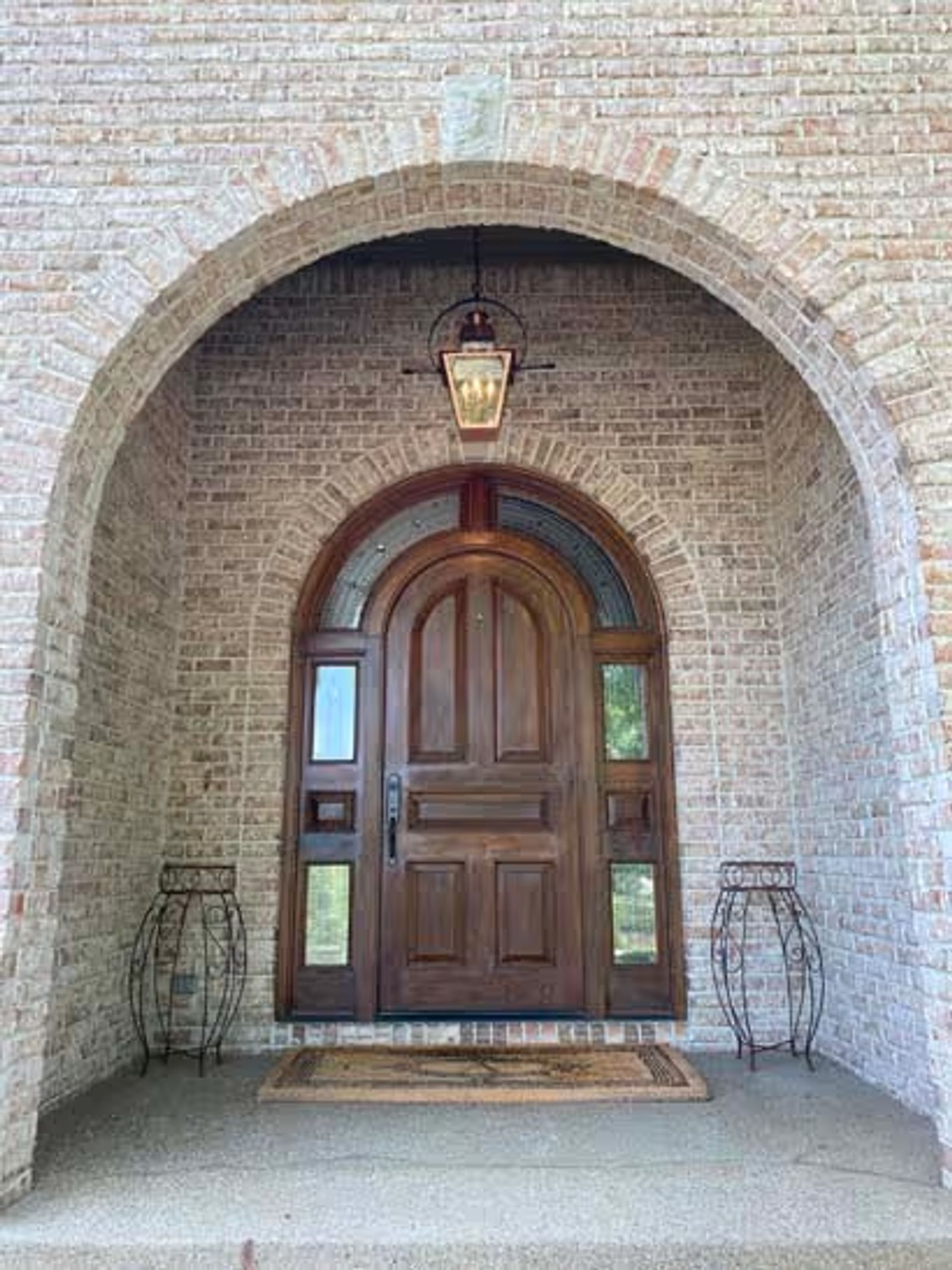 Exterior hanging lights