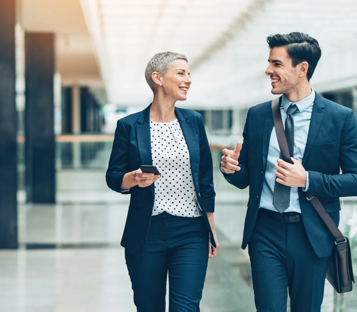 table-people-working