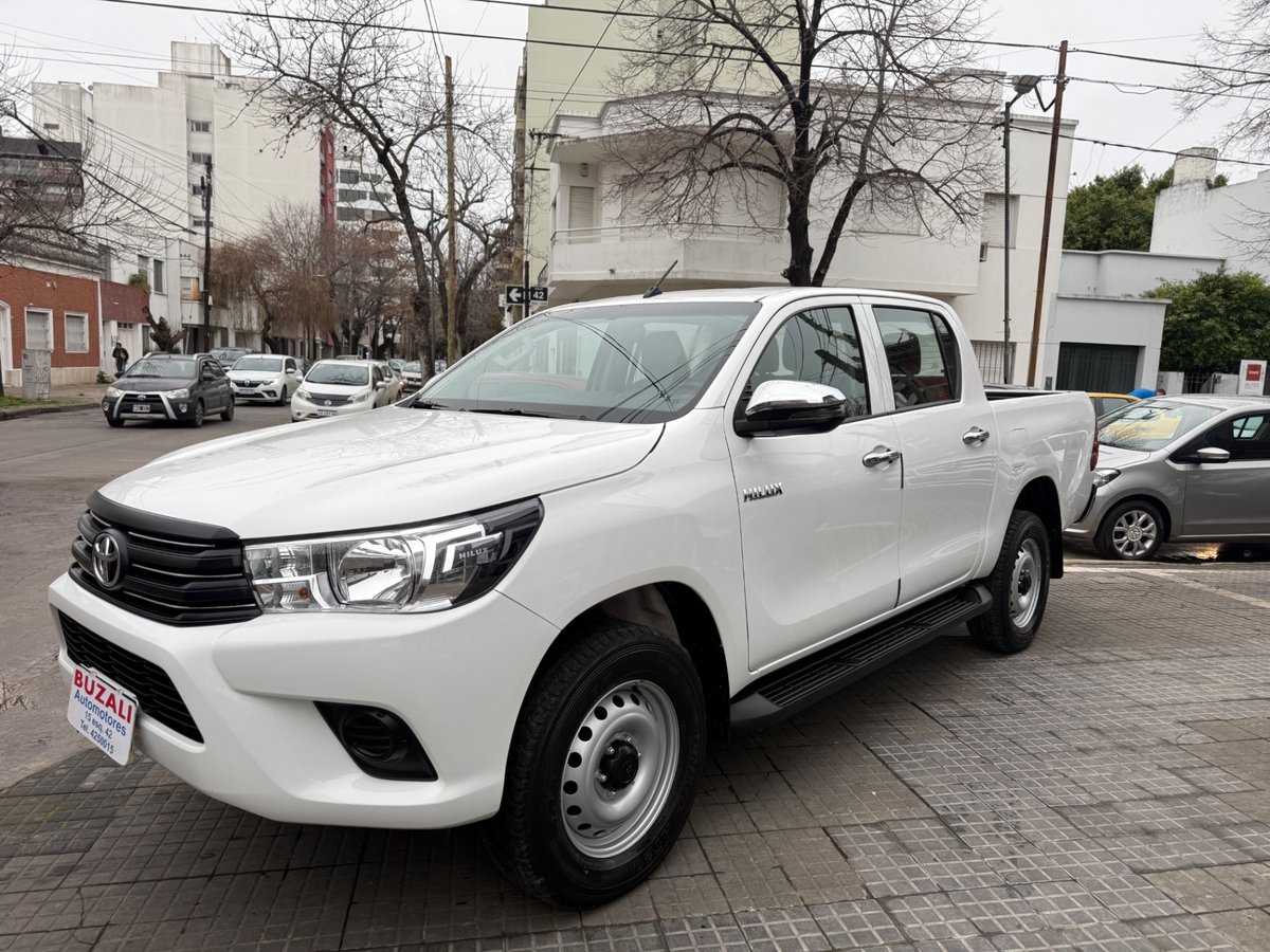 Toyota Hilux DX