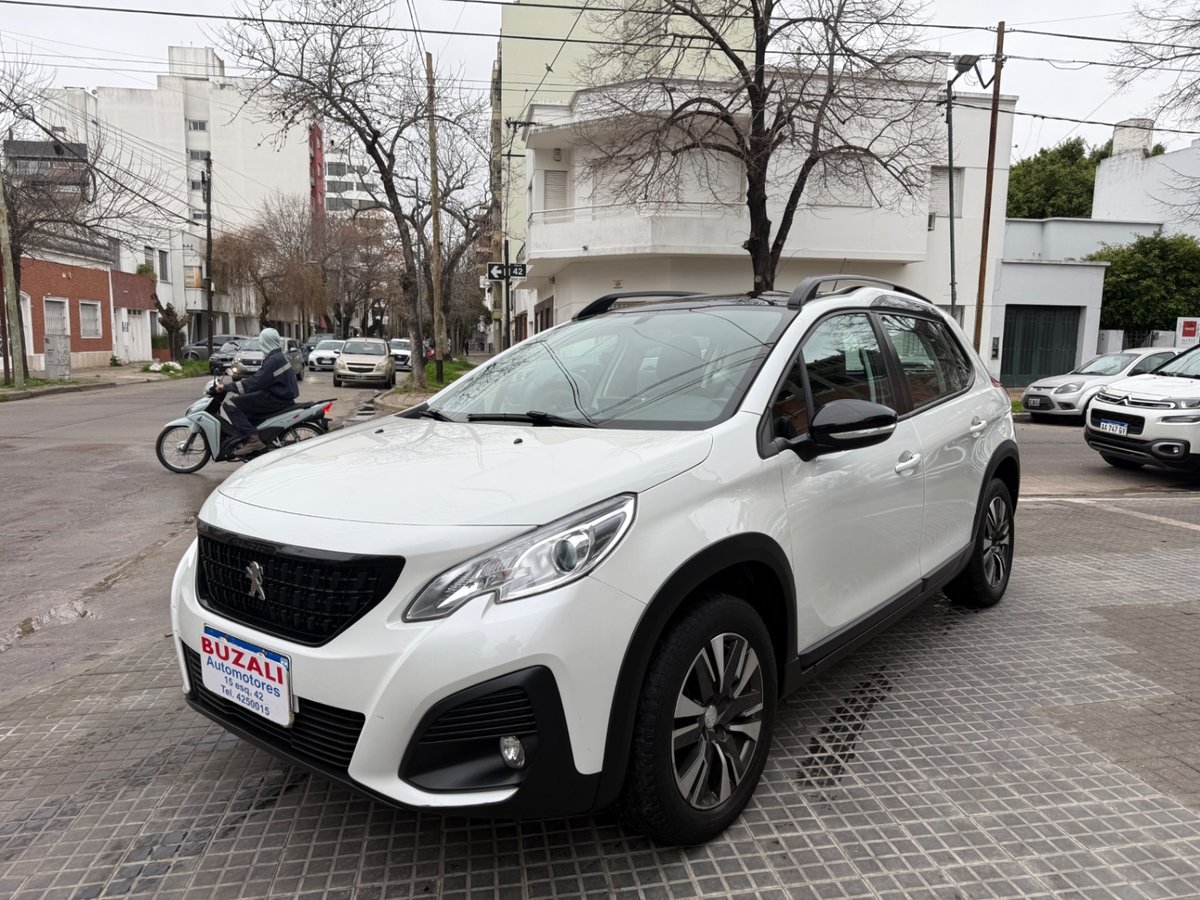 Peugeot 2008 feline mt