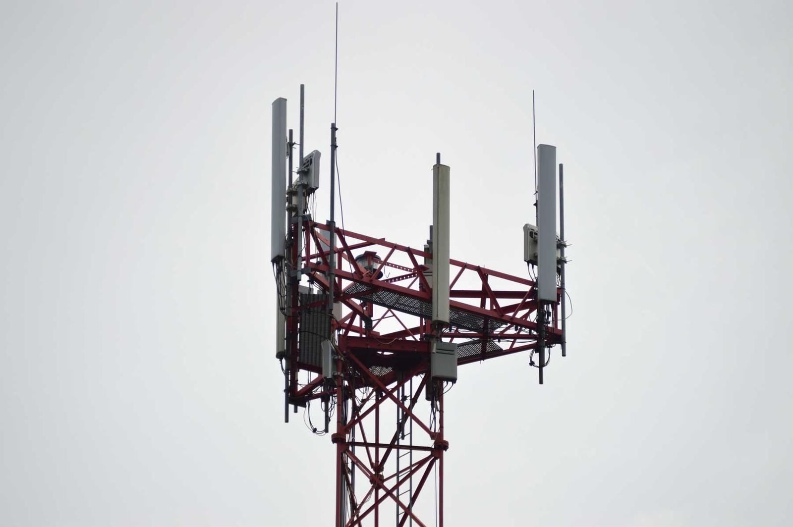 antenna cell tower communication