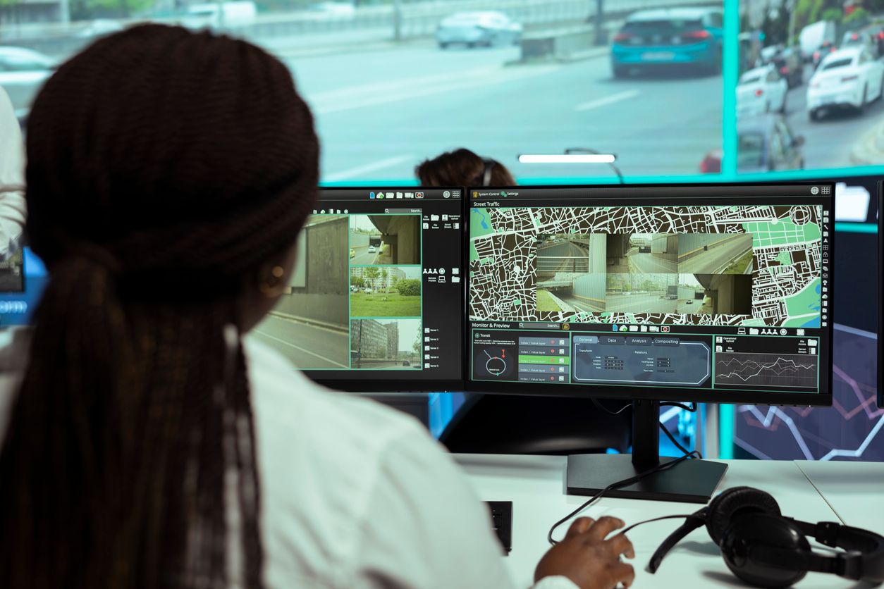employee monitoring city traffic via traffic sensors