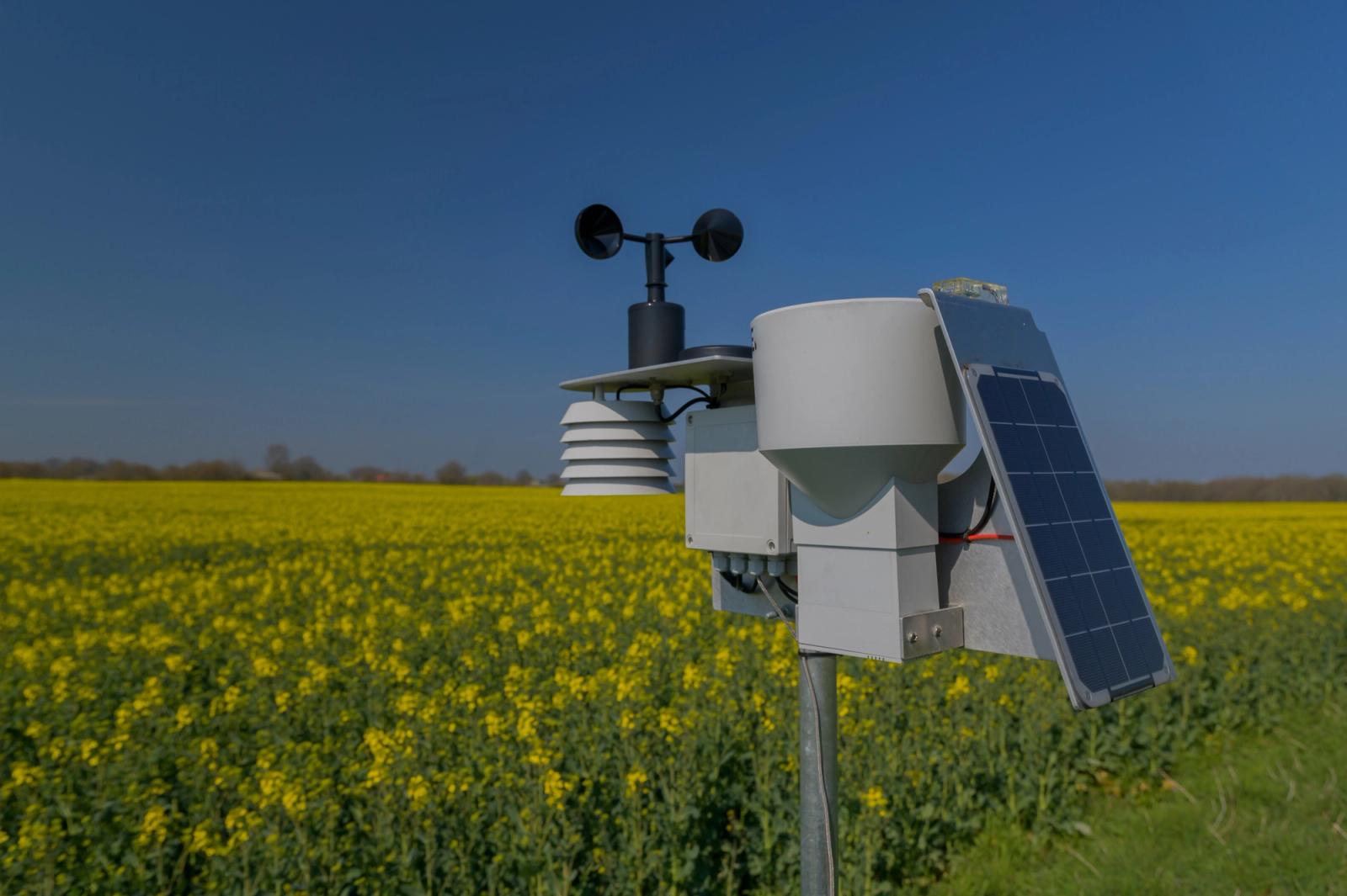 Smart agriculture technology; connected weather station
