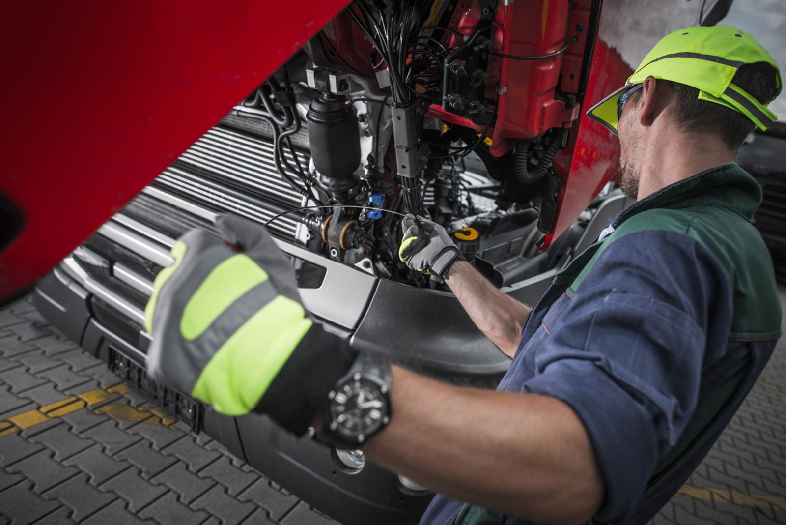Truck Service Oil Level Check