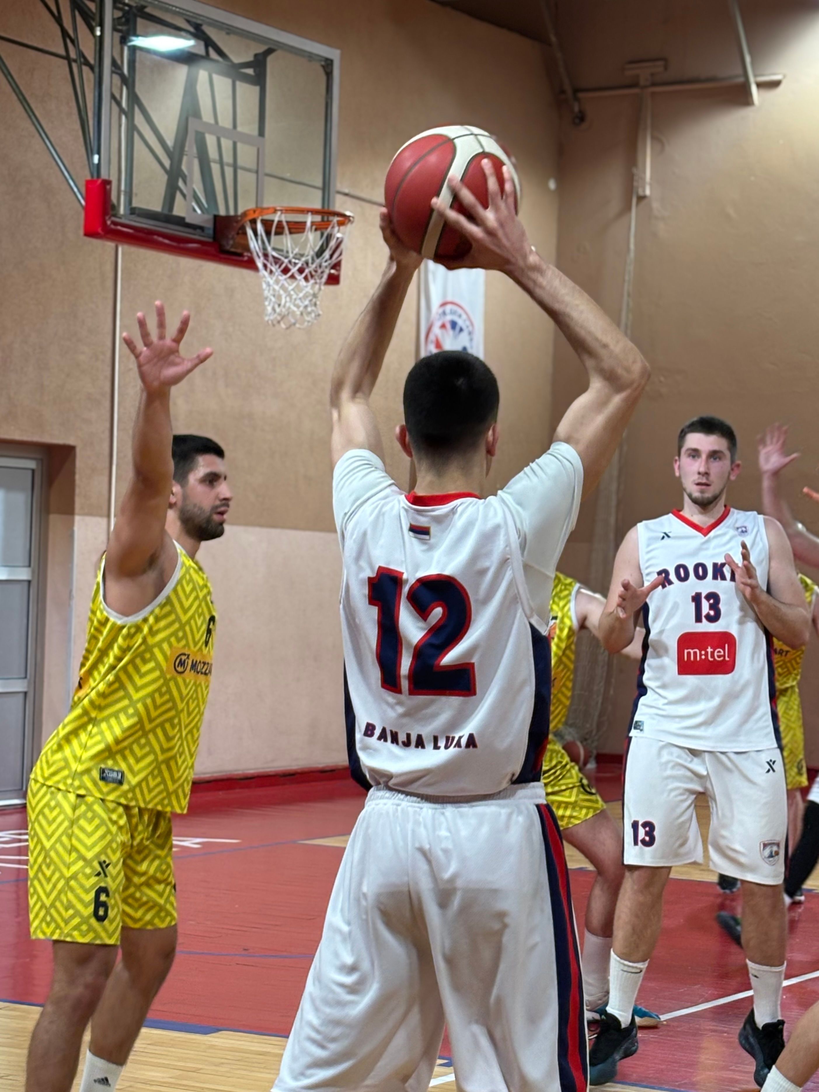 Seniori odnijeli pobjedu