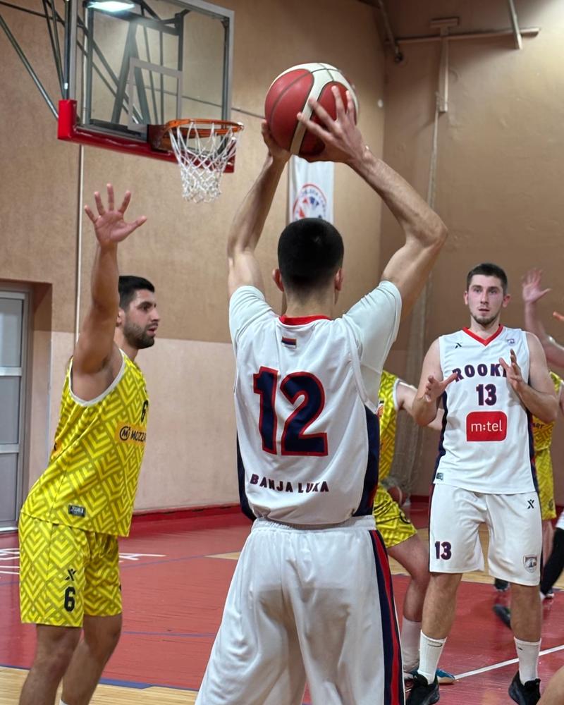 Seniori odnijeli pobjedu