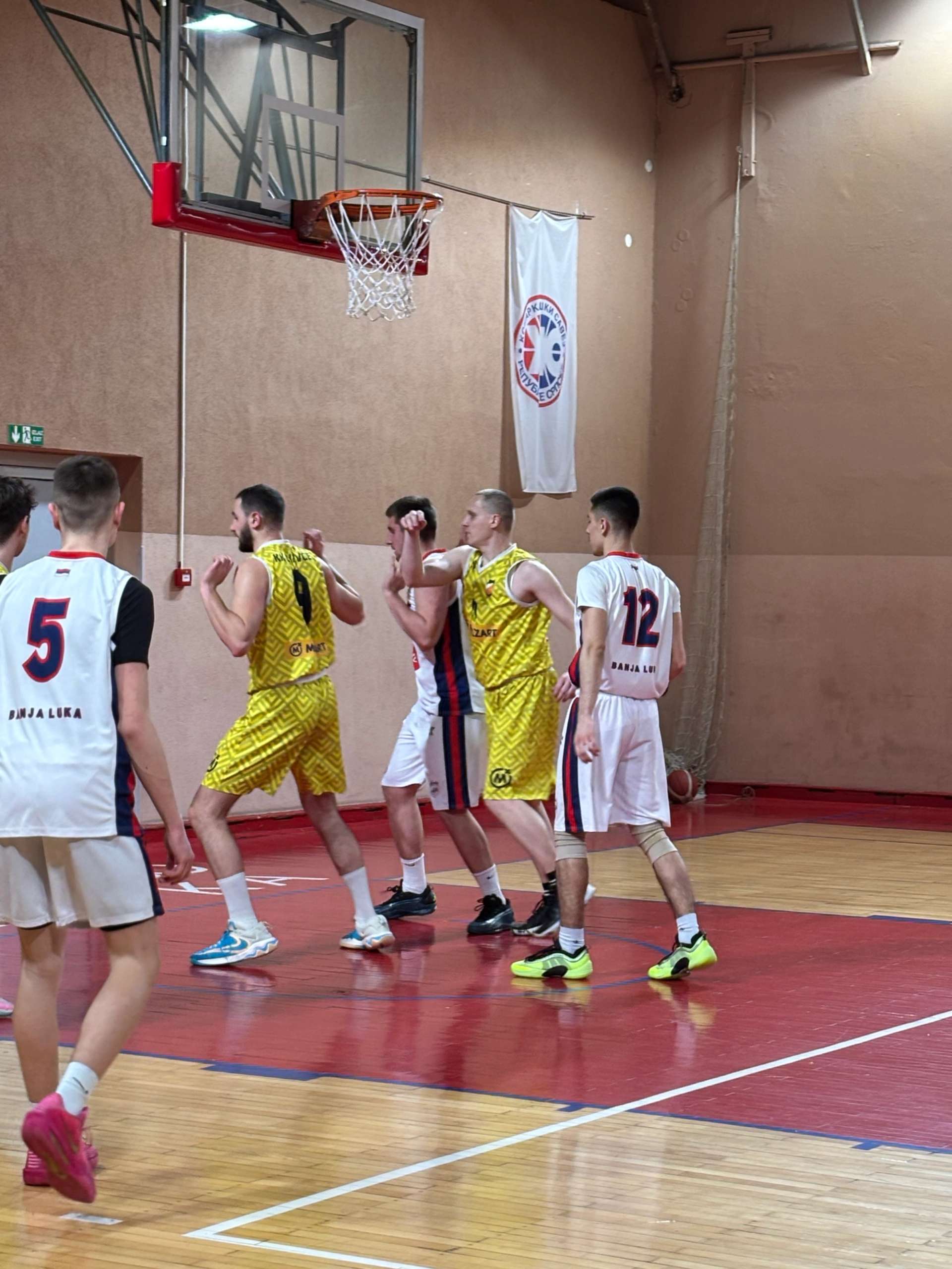 Seniori odnijeli pobjedu