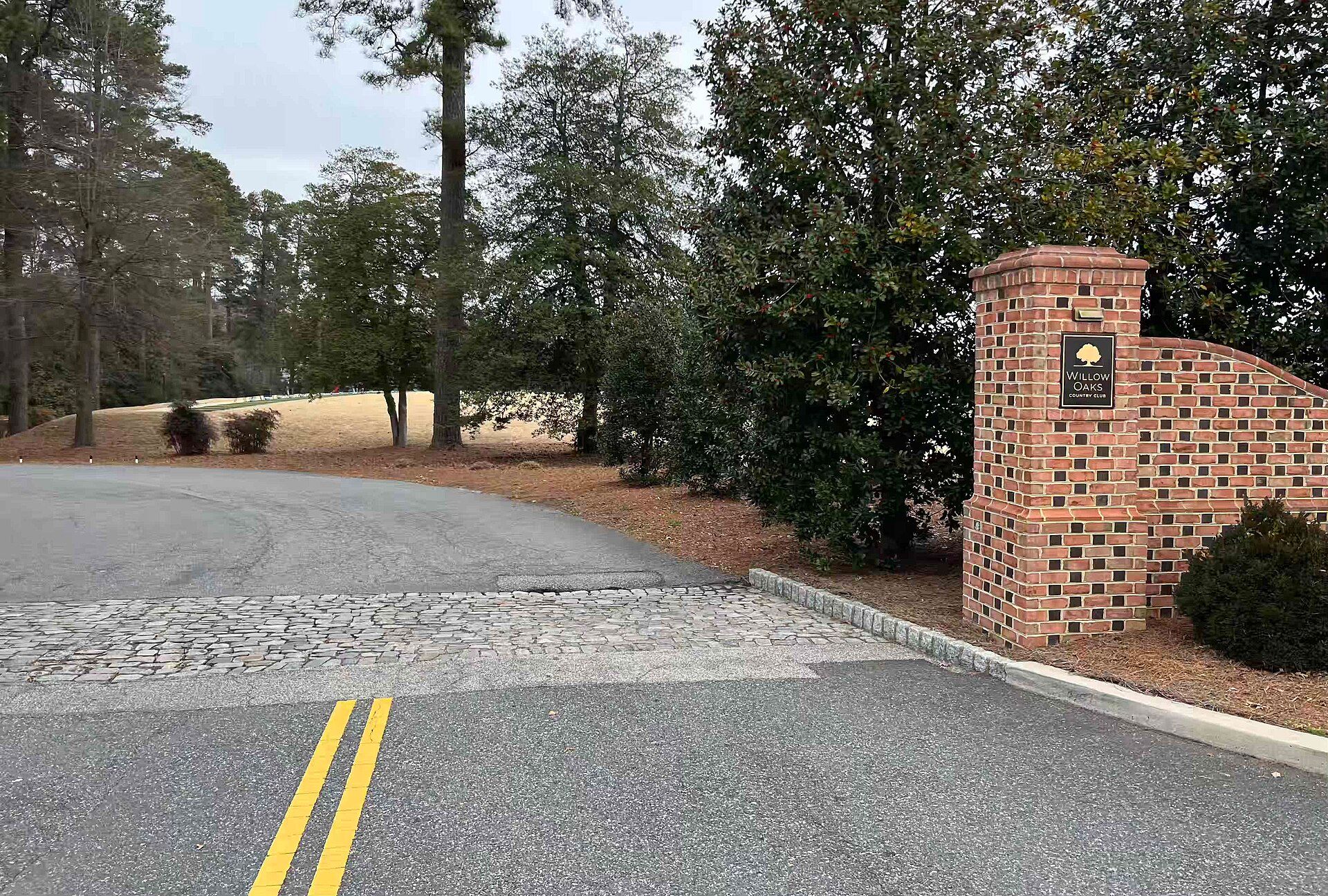 Willow Oaks Country Club