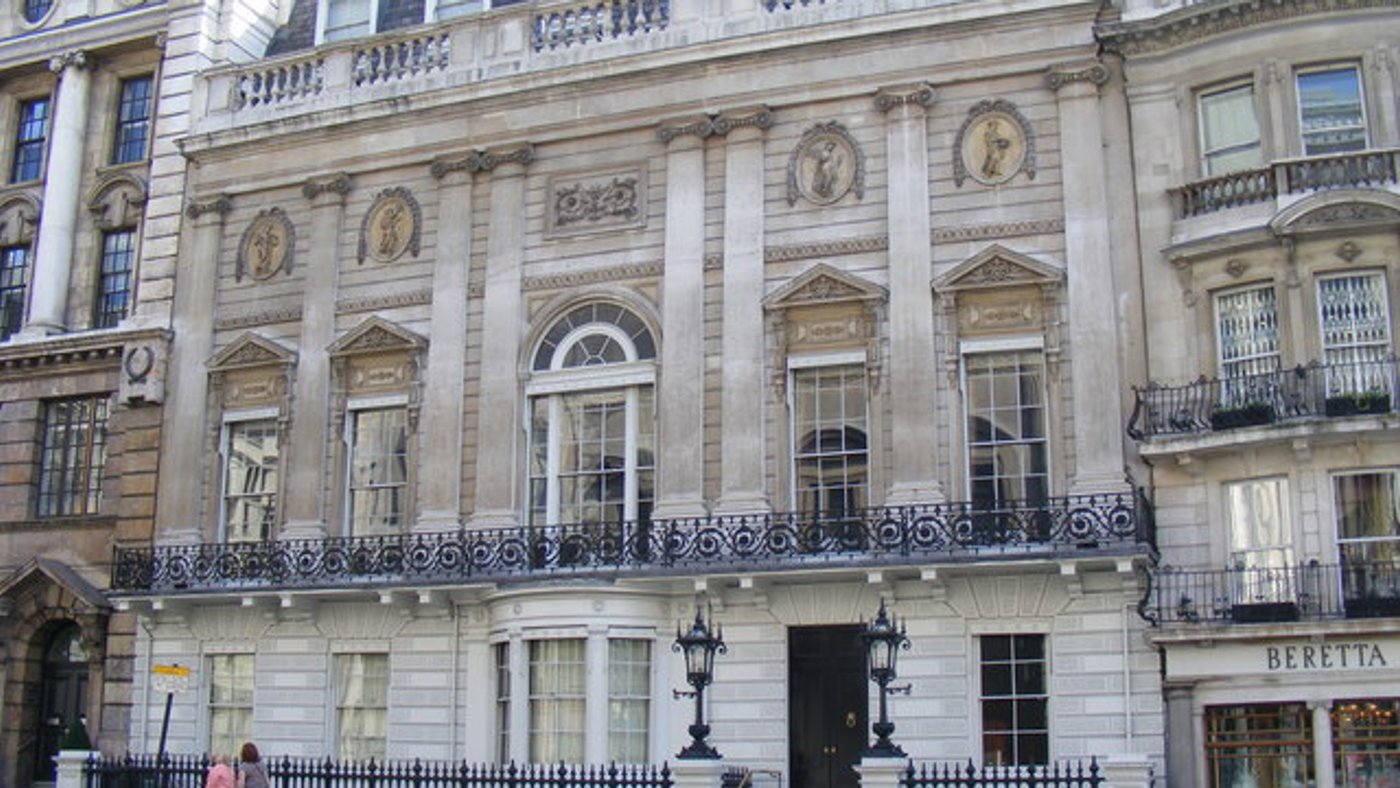 White's: London's oldest gentlemen's club, founded 1693 in St James's