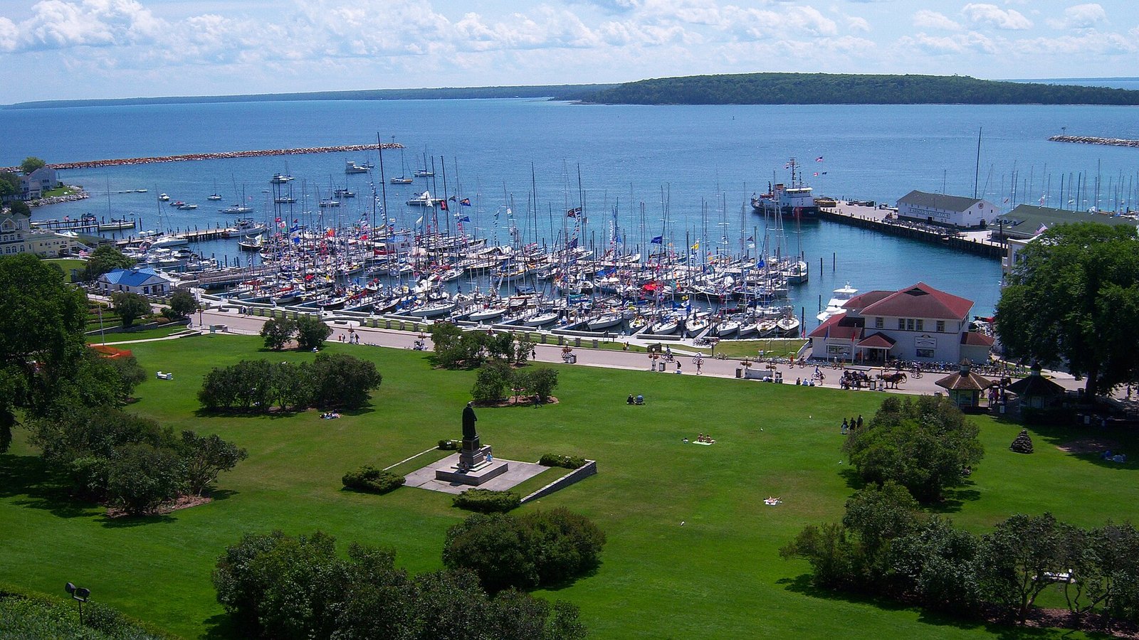 Chicago Yacht Club