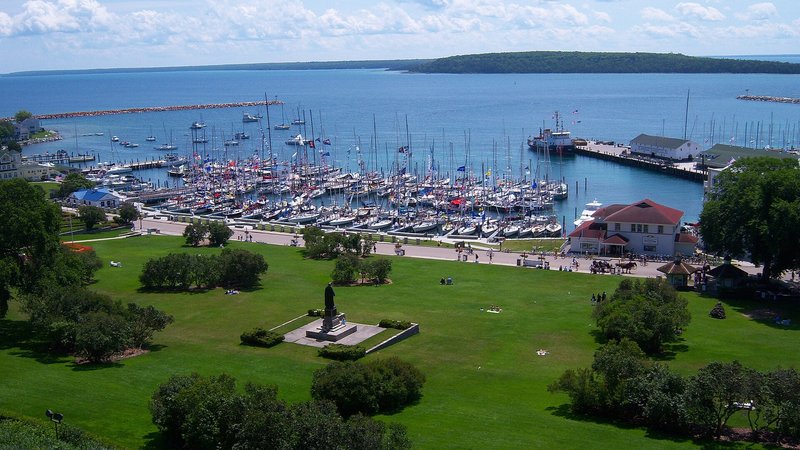 Chicago Yacht Club