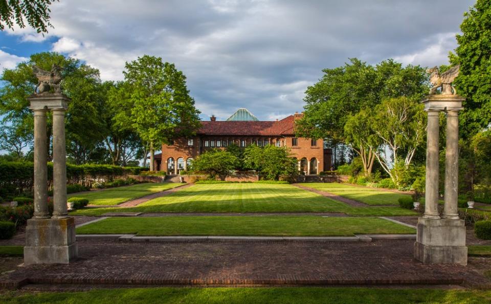 Village Club of Sands Point
