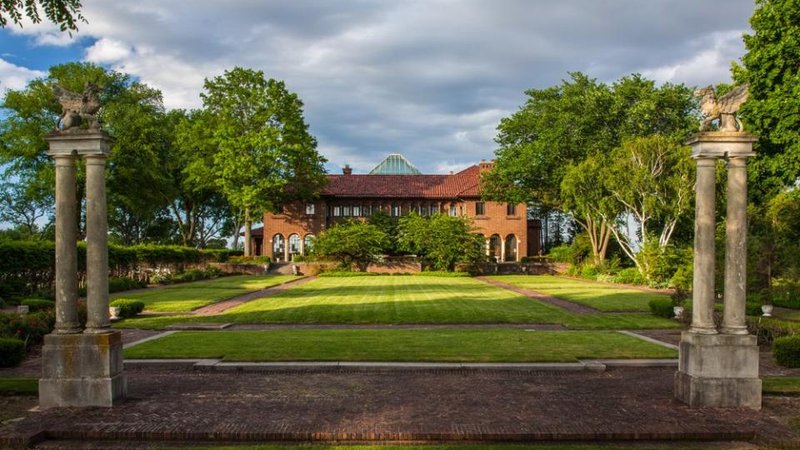Village Club of Sands Point