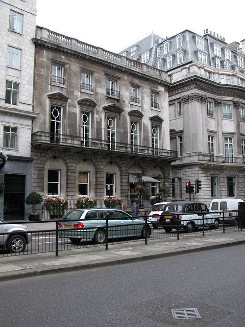 St James's Club