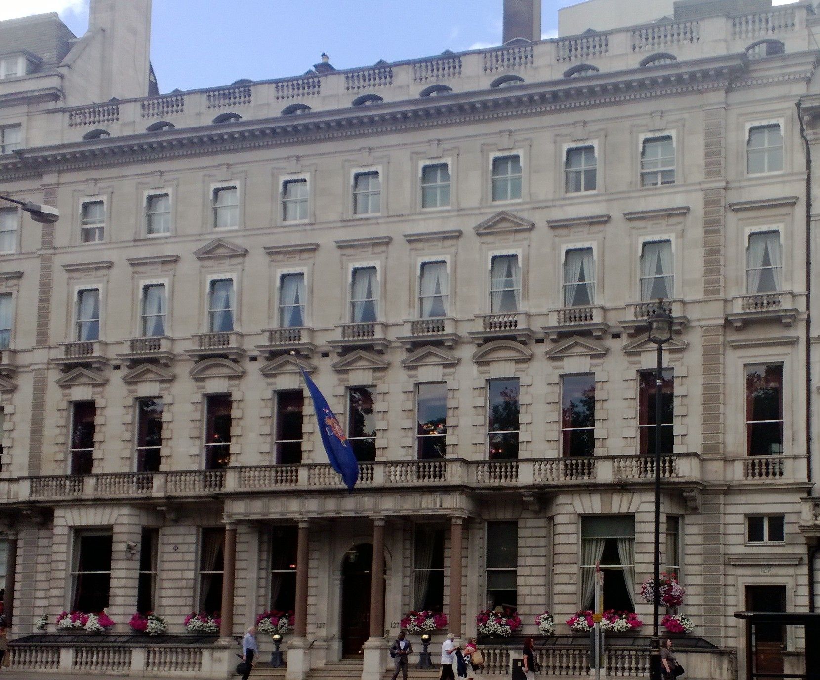 Cavalry and Guards Club