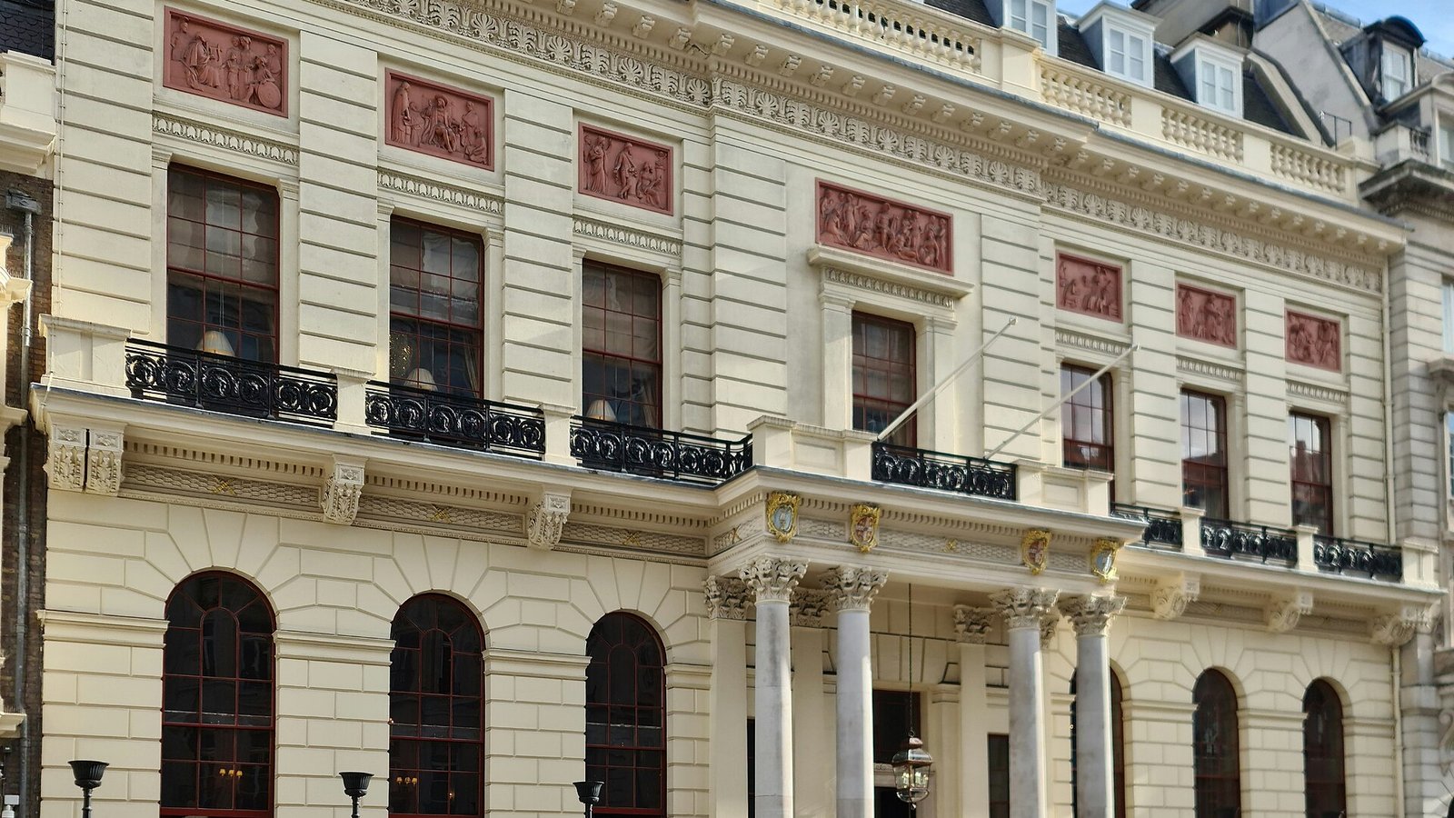 Oxford and Cambridge Club