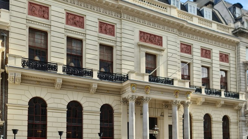 Oxford and Cambridge Club