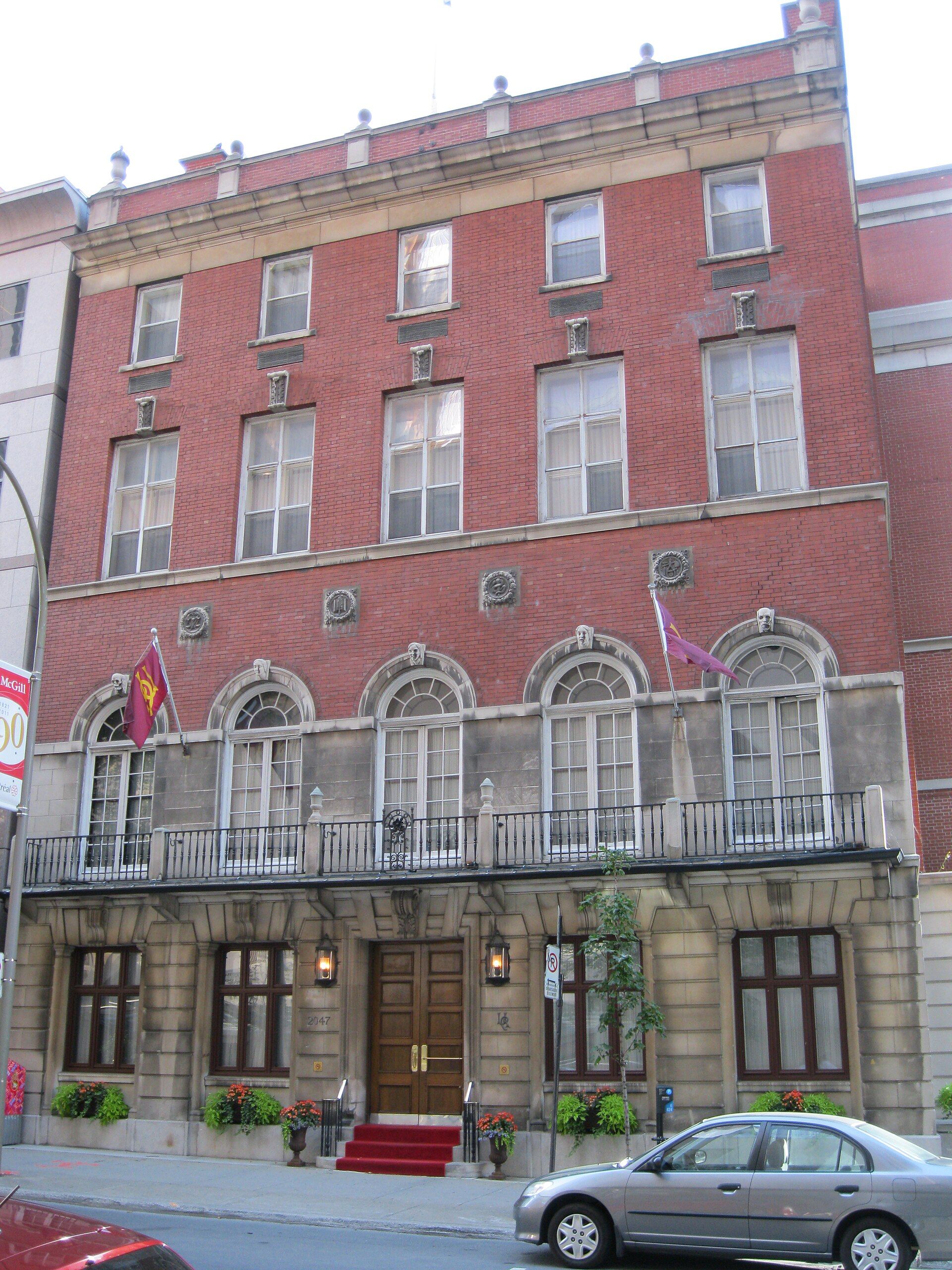Édifice du Club-Universitaire-de-Montréal
