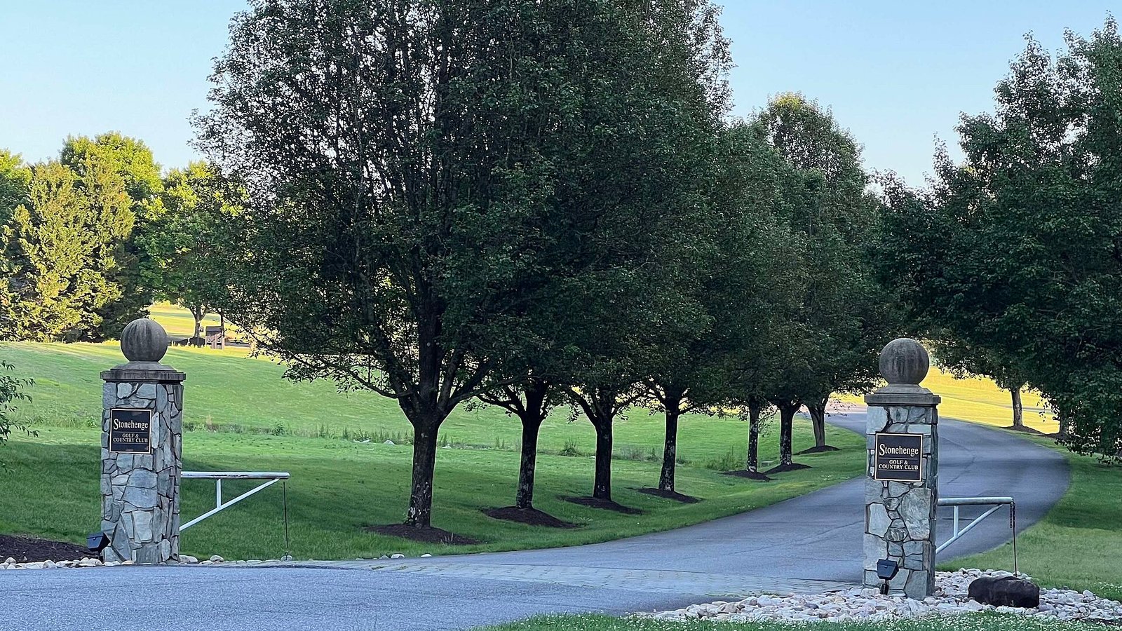 Stonehenge Golf & Country Club
