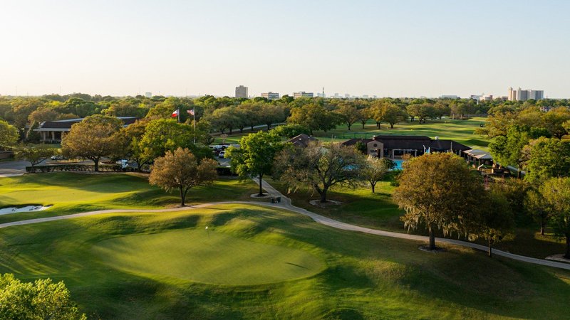 BraeBurn Country Club