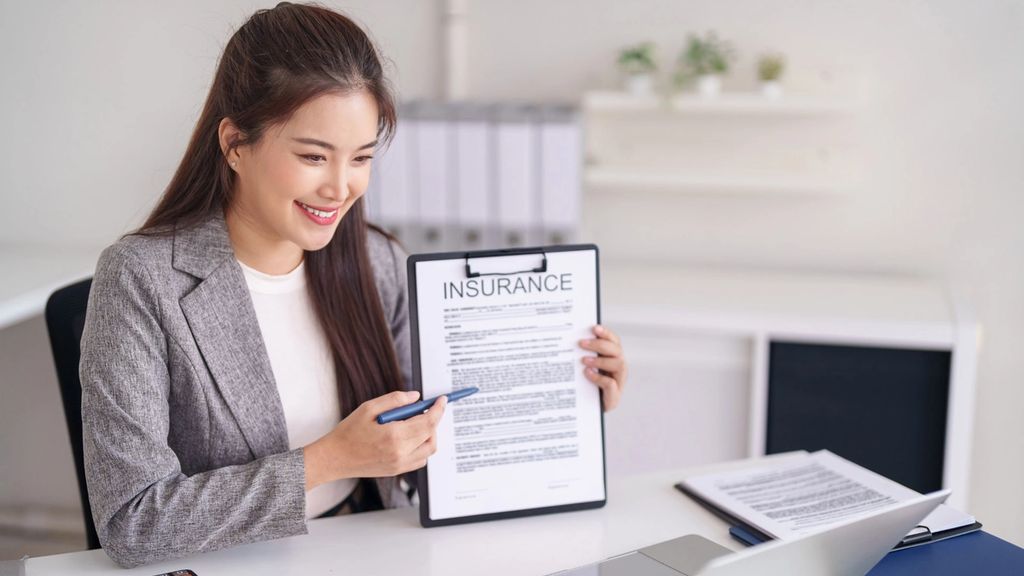 How to become an insurance agent in Ontario