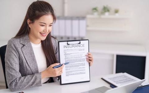 How to become an insurance agent in Ontario
