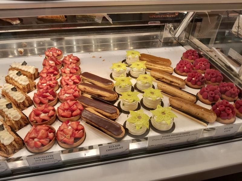 La fameuse pâtisserie poire et feuille de shiso.