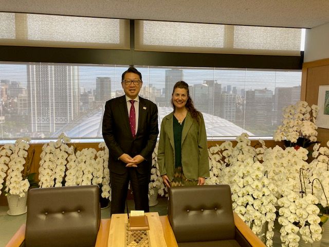 Rencontre entre Dora Tauzin et Hironobu Narisawa, maire de Bunkyō-ku — Été 2023