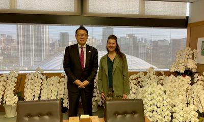 Rencontre entre Dora Tauzin et Hironobu Narisawa, maire de Bunkyō-ku — Été 2023