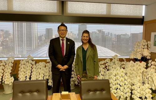 Rencontre entre Dora Tauzin et Hironobu Narisawa, maire de Bunkyō-ku — Été 2023